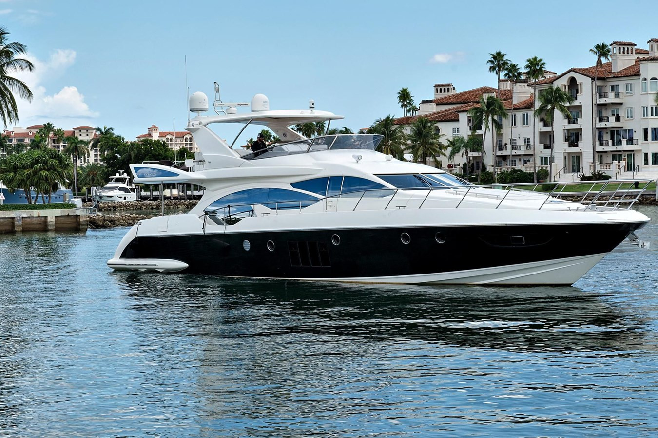AZIMUT YACHTS 70 DREN