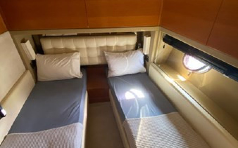 AZIMUT YACHTS 70 DREN