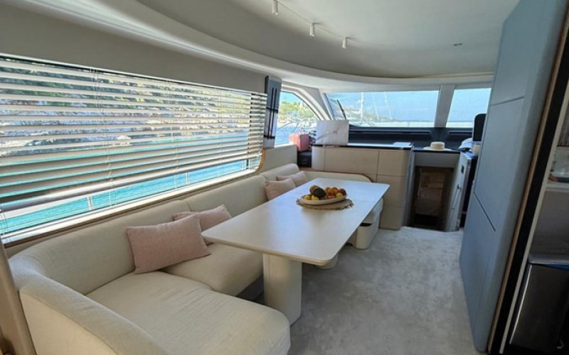 AZIMUT YACHTS Azimut Fly 68 AZIMUT FLY 68