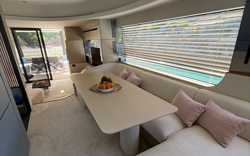 AZIMUT YACHTS Azimut Fly 68 AZIMUT FLY 68