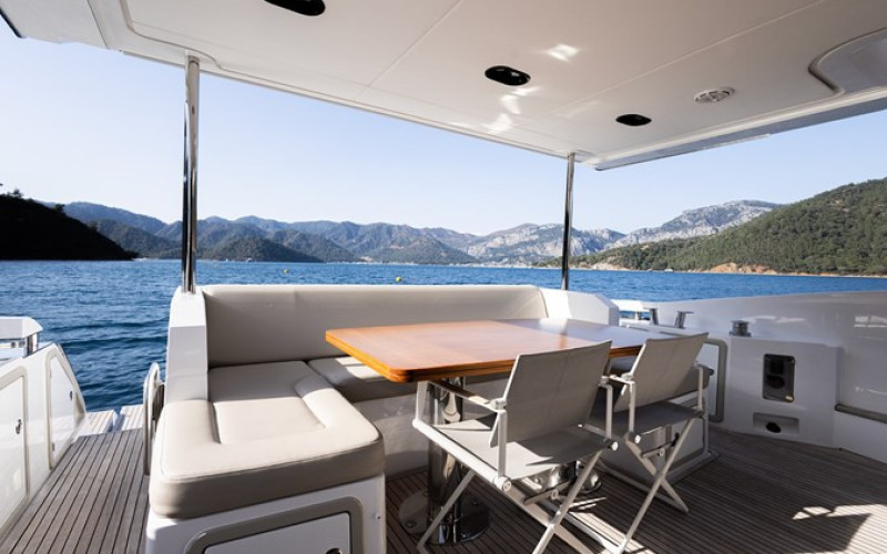 AZIMUT YACHTS AZ FLY 66