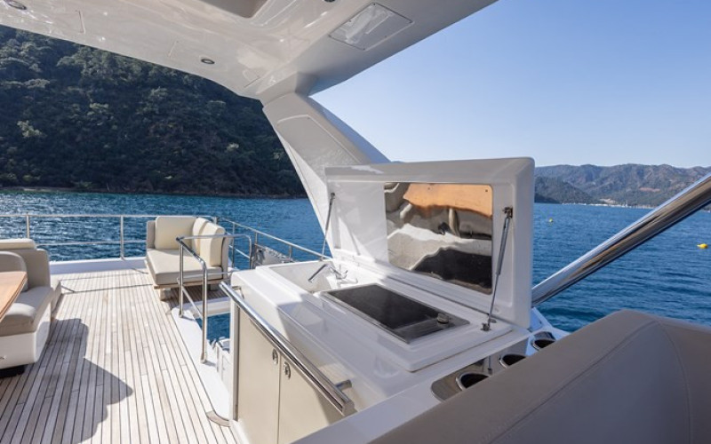 AZIMUT YACHTS AZ FLY 66