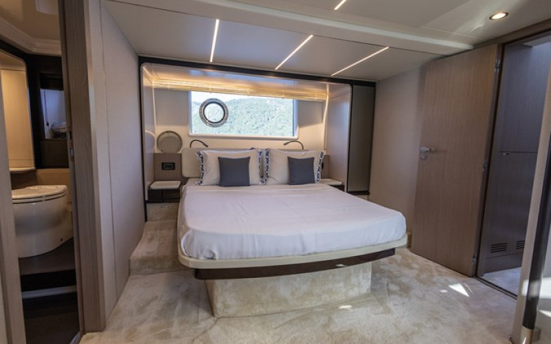 AZIMUT YACHTS AZ FLY 66