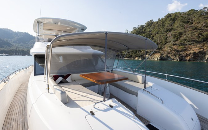 AZIMUT YACHTS AZ MAGELLANO 66