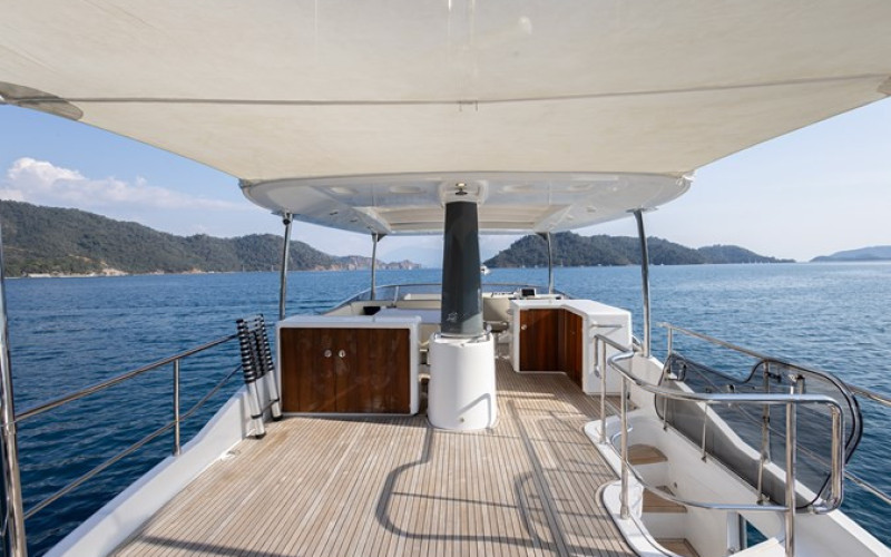 AZIMUT YACHTS AZ MAGELLANO 66