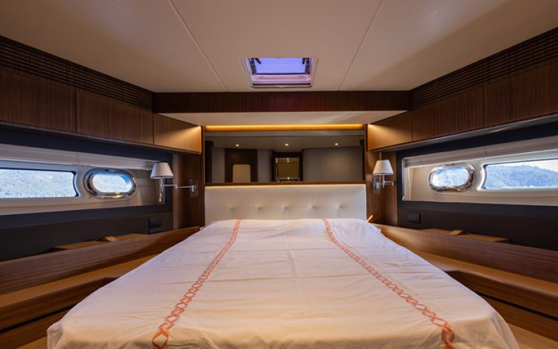AZIMUT YACHTS AZ MAGELLANO 66