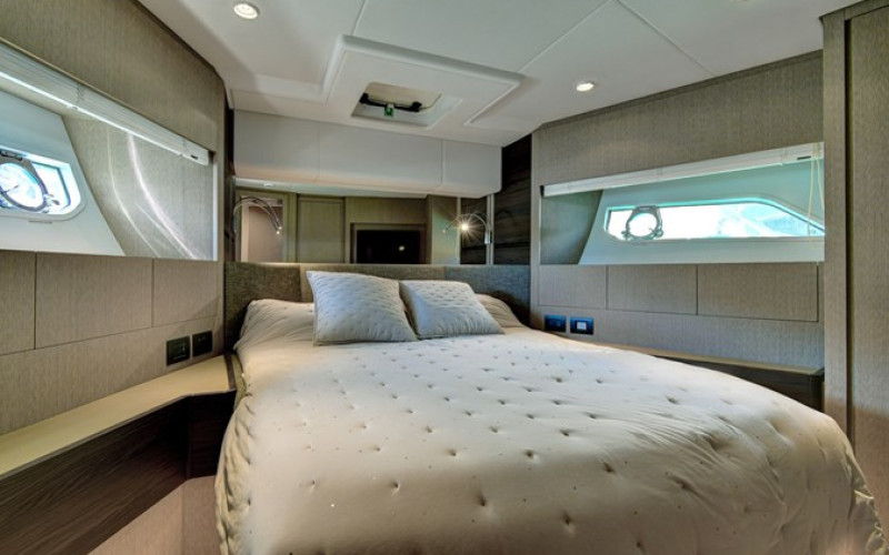 FERRETTI YACHTS Ferretti 500 SOLO