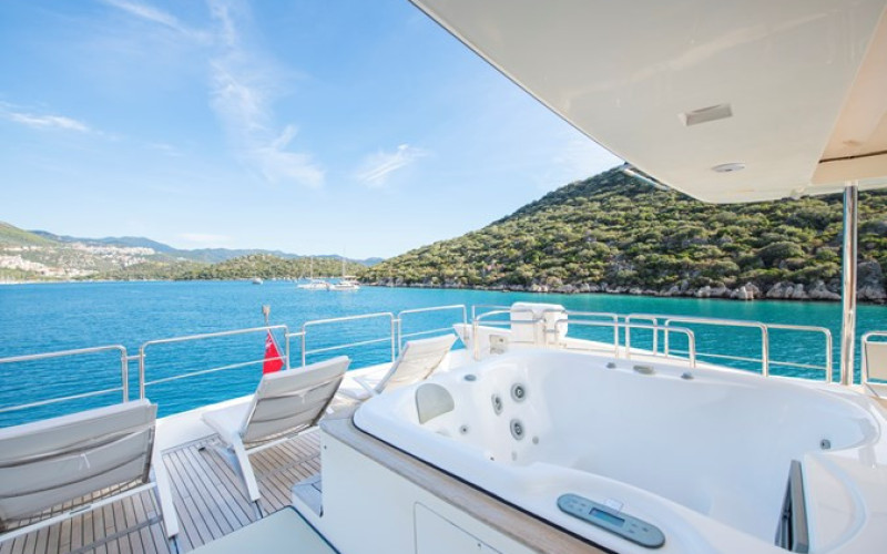 AZIMUT YACHTS 105 LA RUBIA