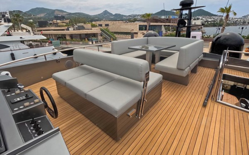 PERSHING Pershing 92 HONEY BADGER
