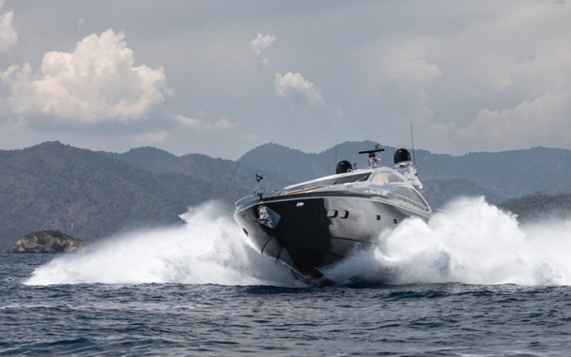 SUNSEEKER Predator 84 AMARA
