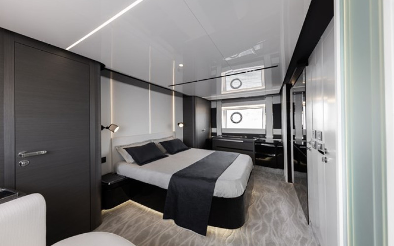 AZIMUT YACHTS S8 NEVER GIVE UP