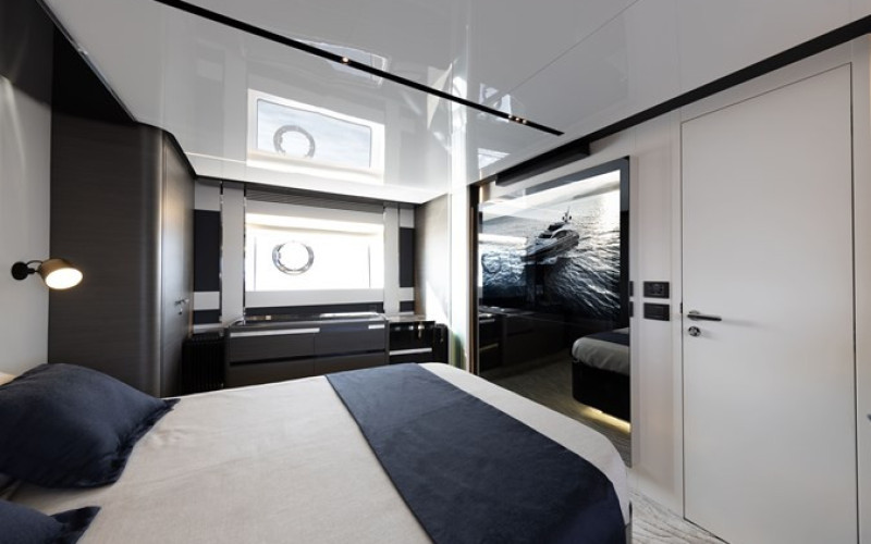 AZIMUT YACHTS S8 NEVER GIVE UP