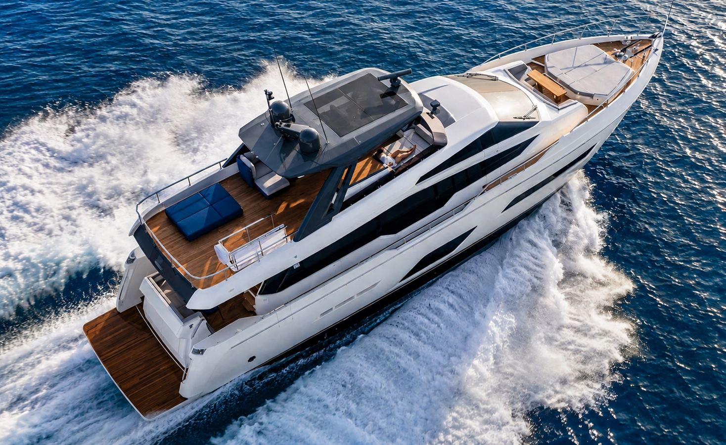 FERRETTI YACHTS 780 LD
