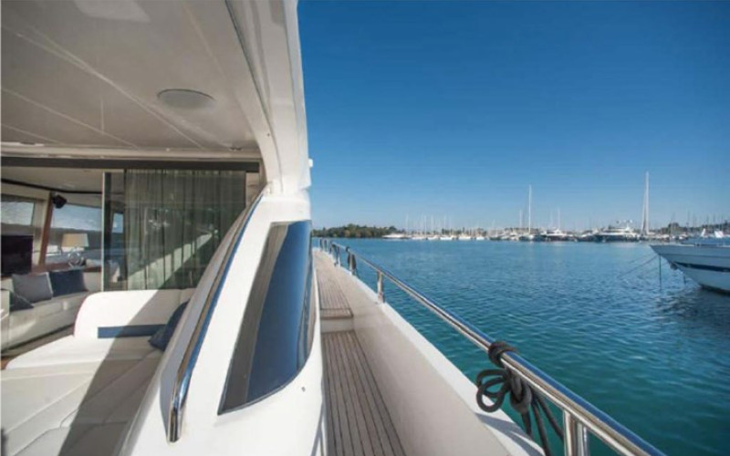 PRINCESS YACHTS V78 AQUAVERA 