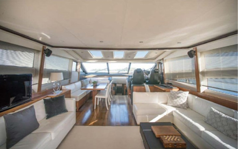 PRINCESS YACHTS V78 AQUAVERA 