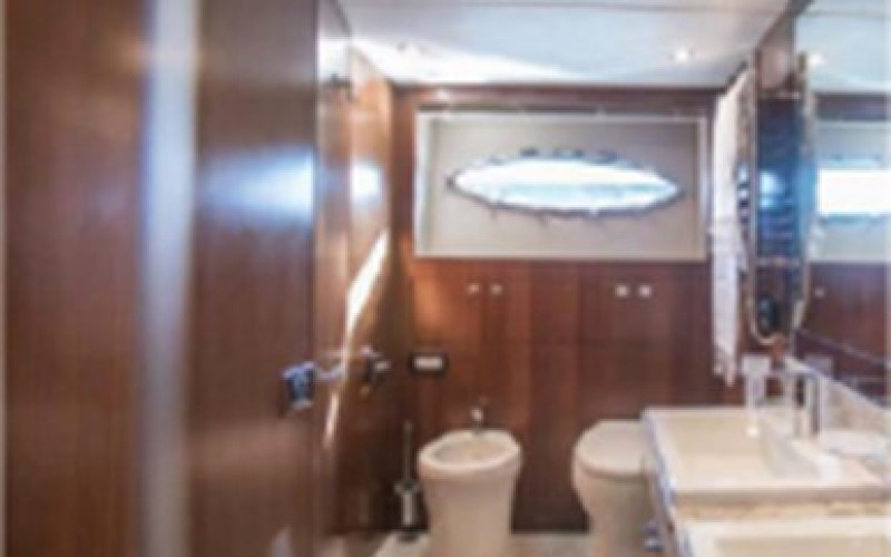 PRINCESS YACHTS V78 AQUAVERA 