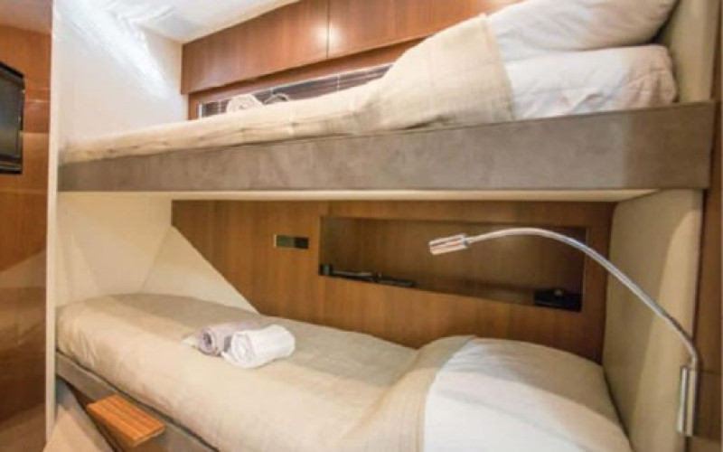 PRINCESS YACHTS V78 AQUAVERA 