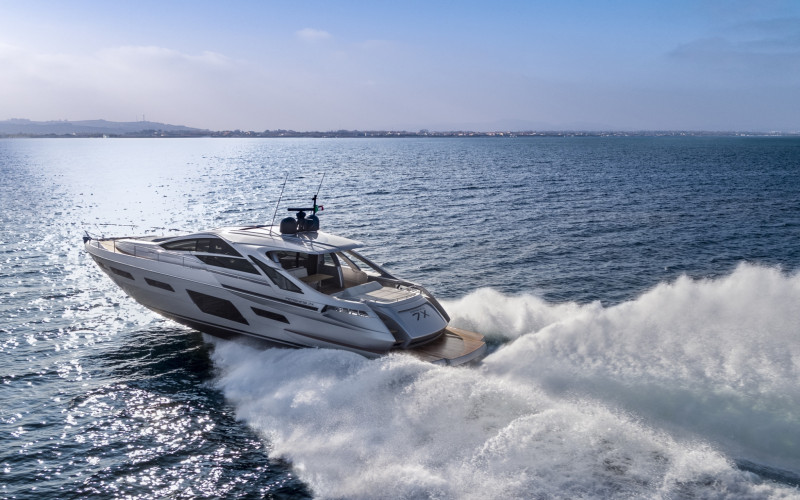 Pershing 7X