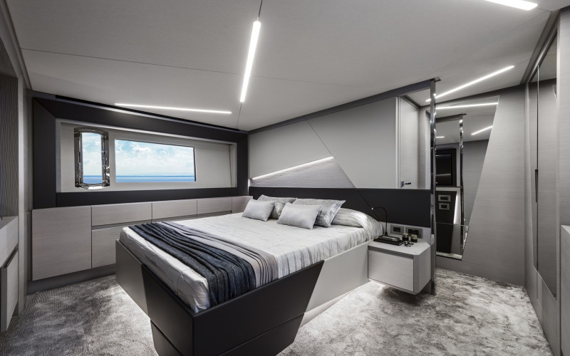 Pershing 7X