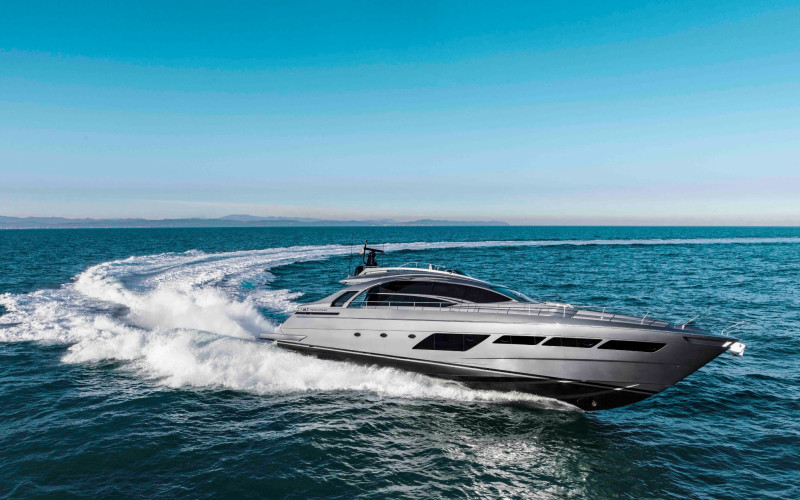 Pershing 8X
