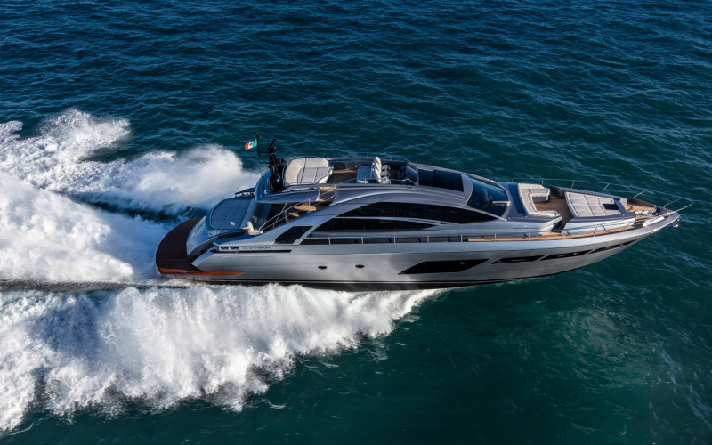 Pershing 8X