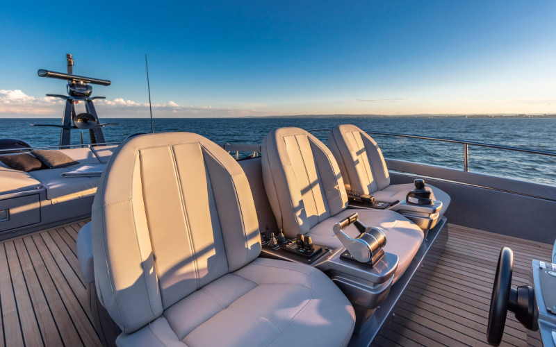 Pershing 8X