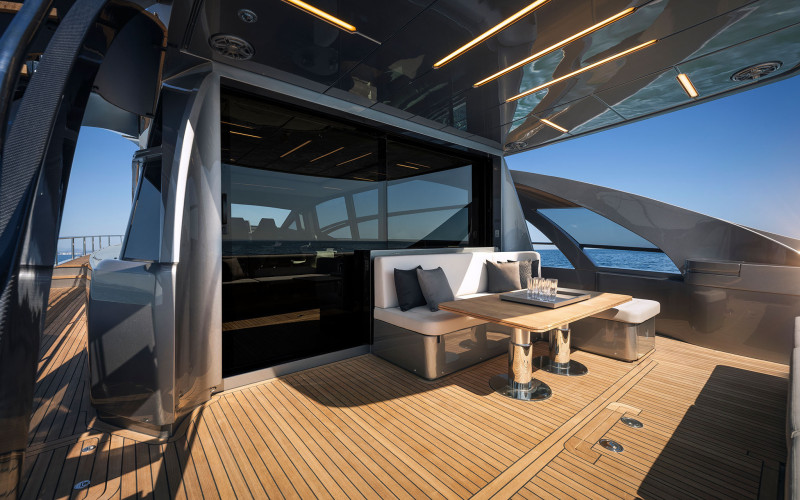 Pershing 8X