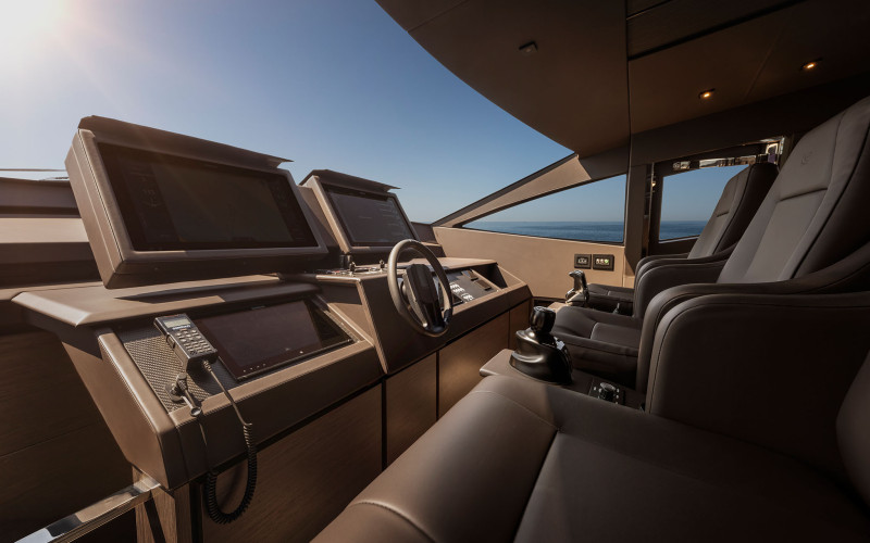 Pershing 8X