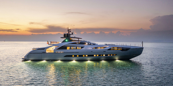 Pershing 140