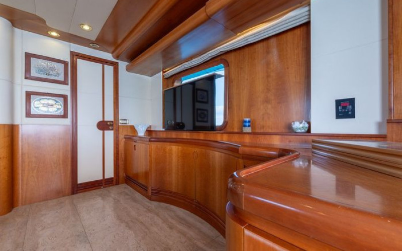 CBI NAVI 32 M M/Y LADY MALAK