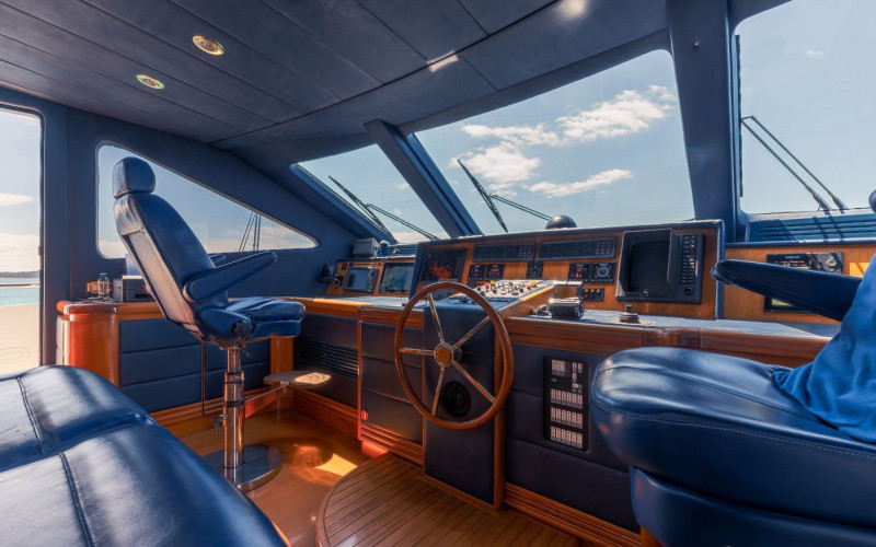 CBI NAVI 32 M M/Y LADY MALAK