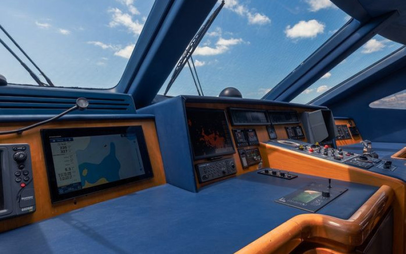 CBI NAVI 32 M M/Y LADY MALAK