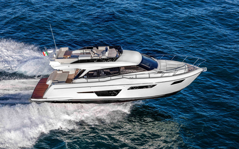 Ferretti Yachts 500