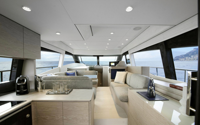 Ferretti Yachts 500