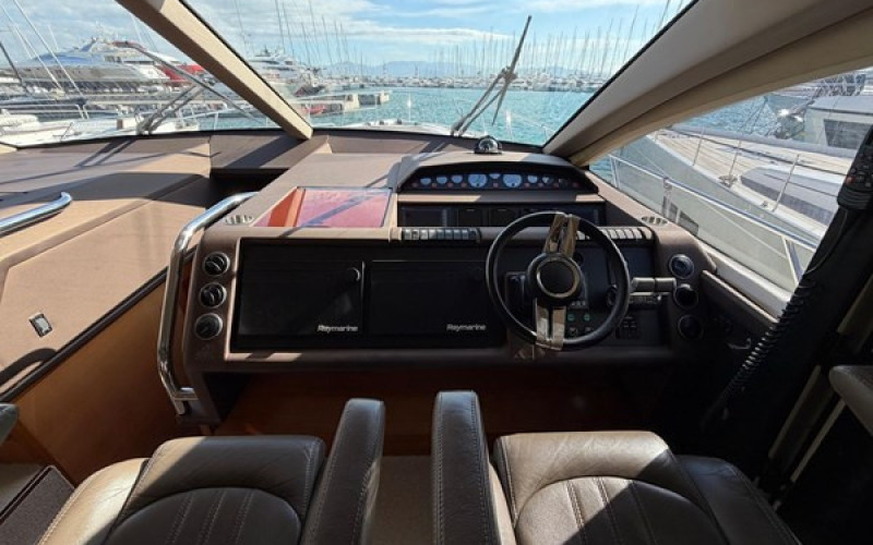 PRINCESS YACHTS V70 GALAXY 2