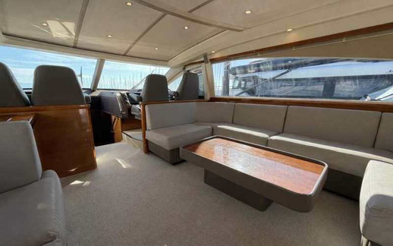 PRINCESS YACHTS V70 GALAXY 2