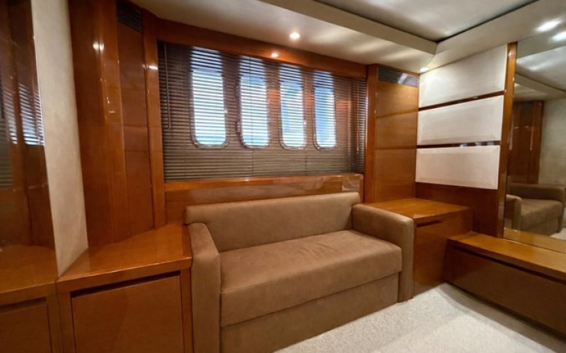 PRINCESS YACHTS V70 GALAXY 2