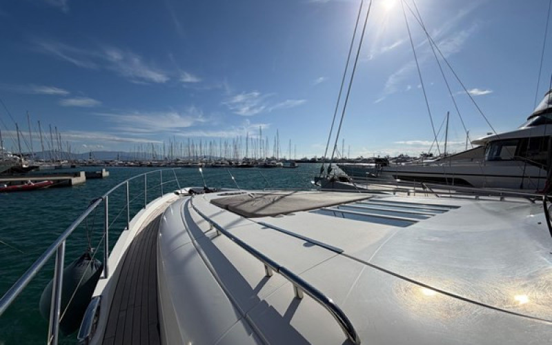PRINCESS YACHTS V70 GALAXY 2