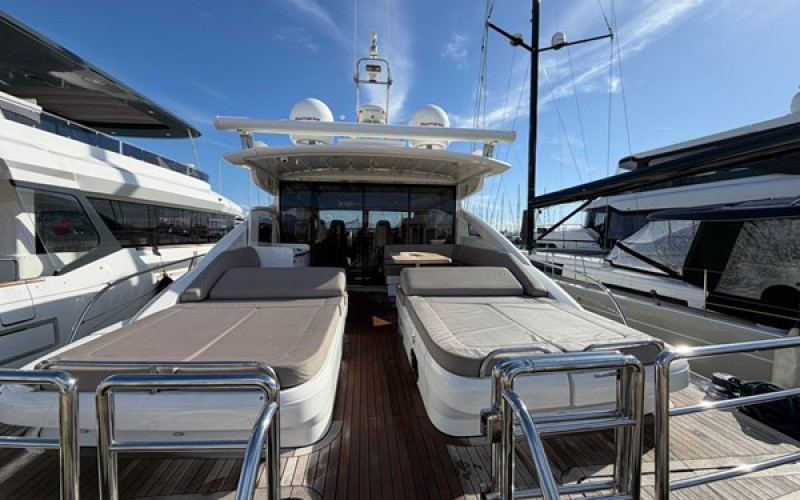PRINCESS YACHTS V70 GALAXY 2