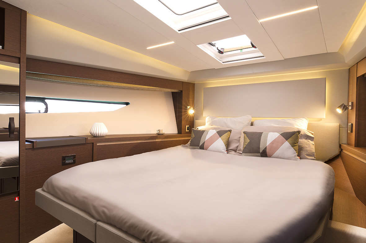 M/Y RENE Prestige 520