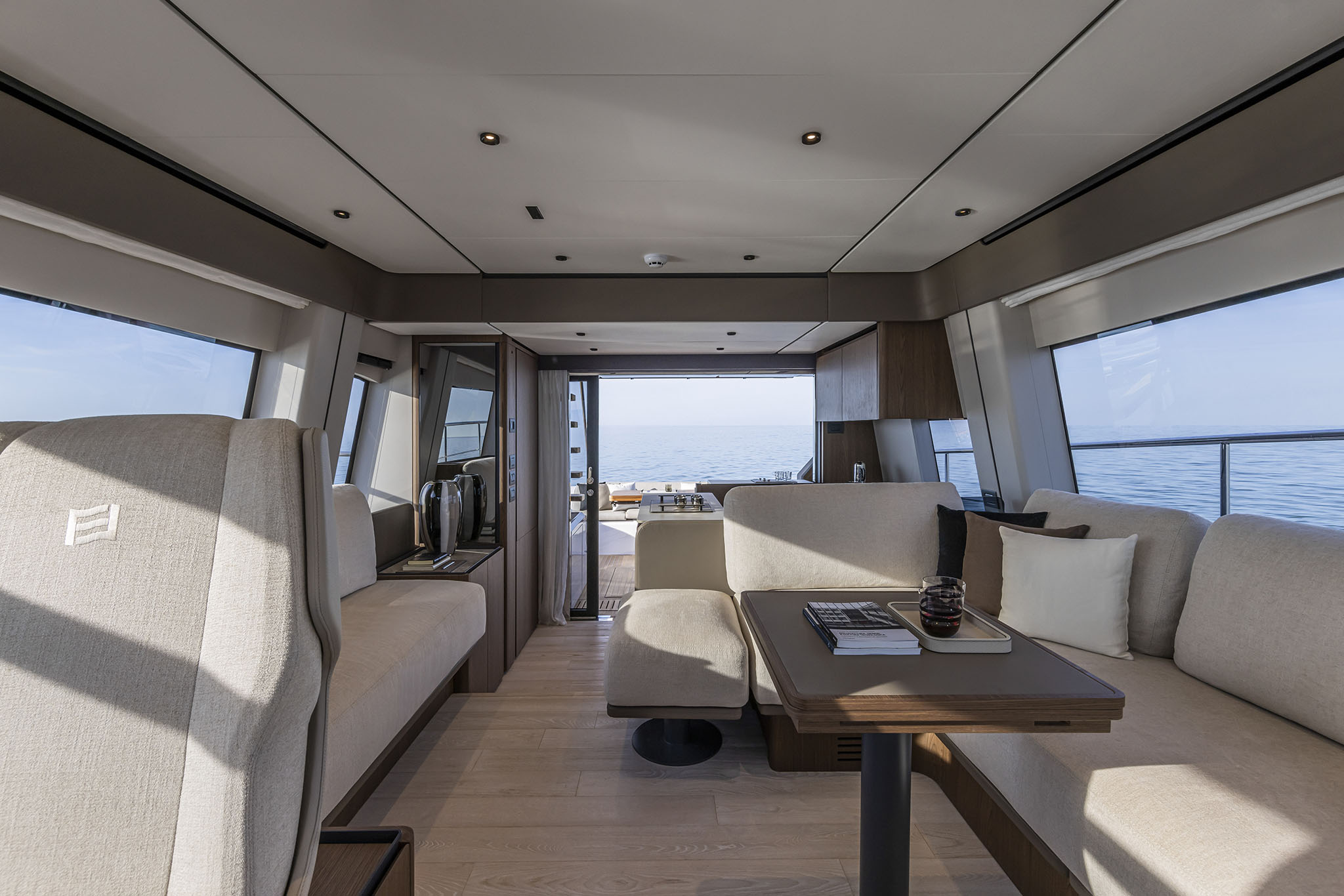 FERRETTI YACHTS 580 - NEW YACHT - ABYS YACHTING - INTERIOR 3