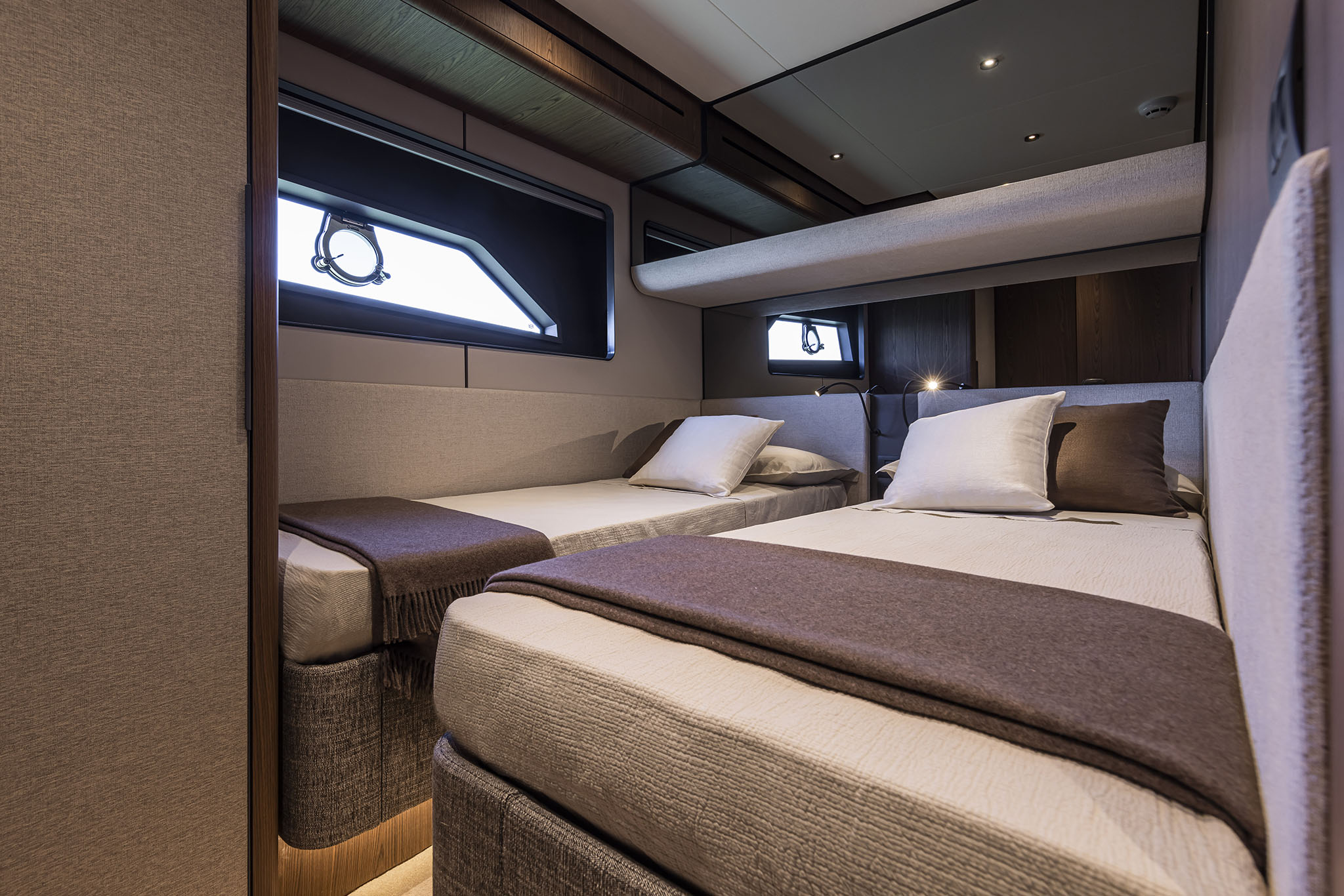 FERRETTI YACHTS 580 - NEW YACHT - ABYS YACHTING - INTERIOR 10