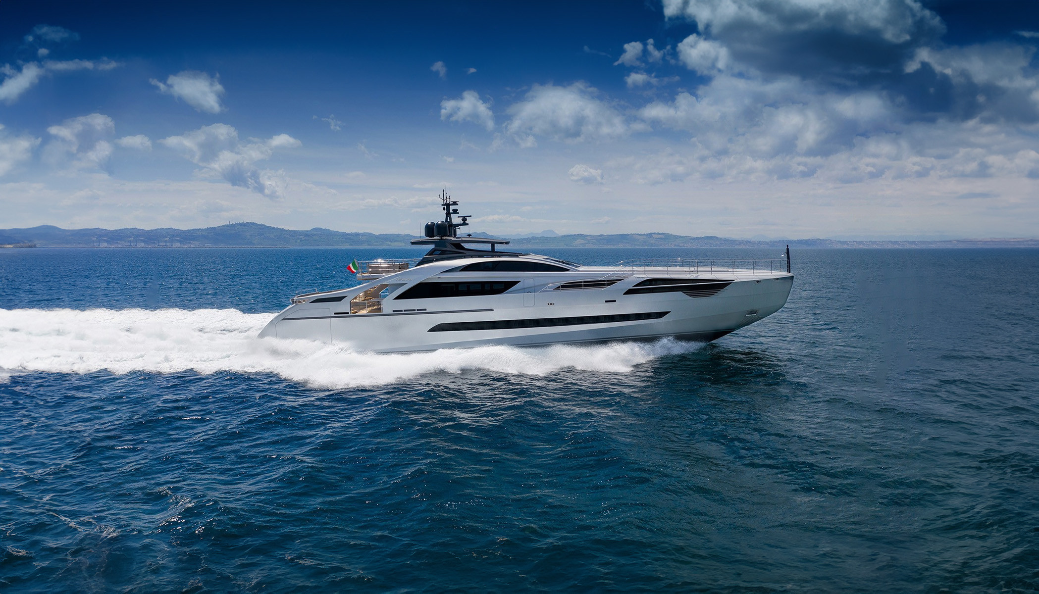 Pershing 140