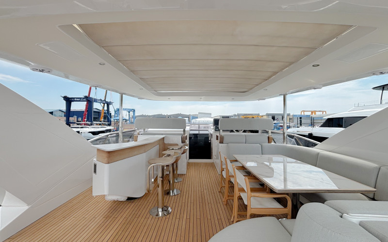 AZIMUT 27 GRANDE METRI