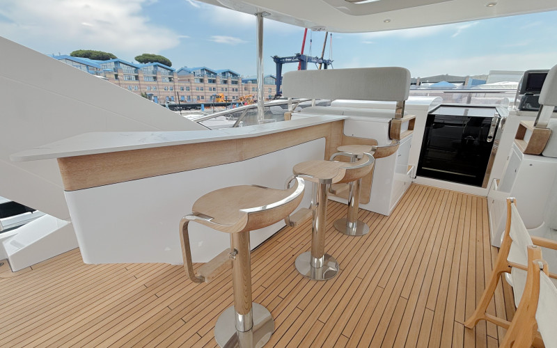 AZIMUT 27 GRANDE METRI