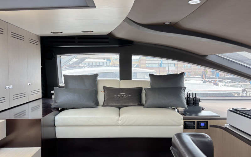 AZIMUT 27 GRANDE METRI