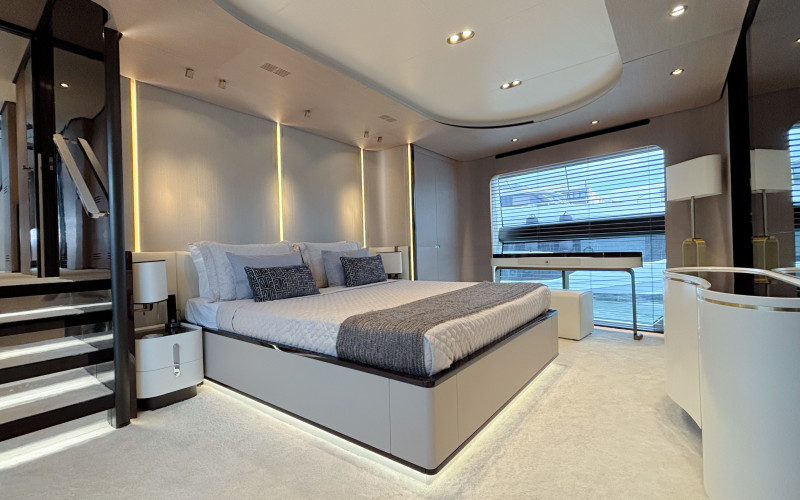 AZIMUT 27 GRANDE METRI
