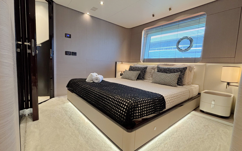 AZIMUT 27 GRANDE METRI