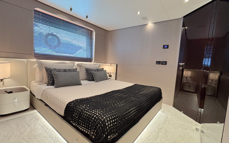 AZIMUT 27 GRANDE METRI