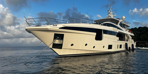 AZIMUT YACHTS Azimut Grande 35M LOVE T
